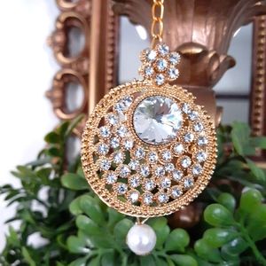 Head piece (maang tikka)